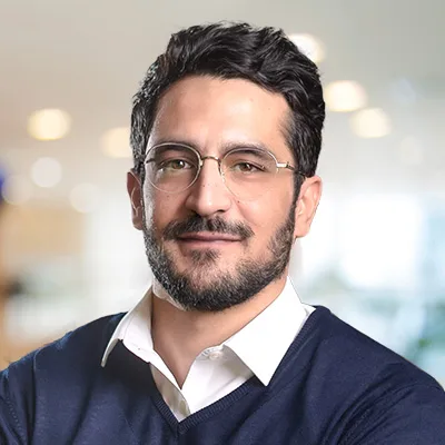 Porträt Timur Abali, Customer Service Agent B2B bei Wiresoft